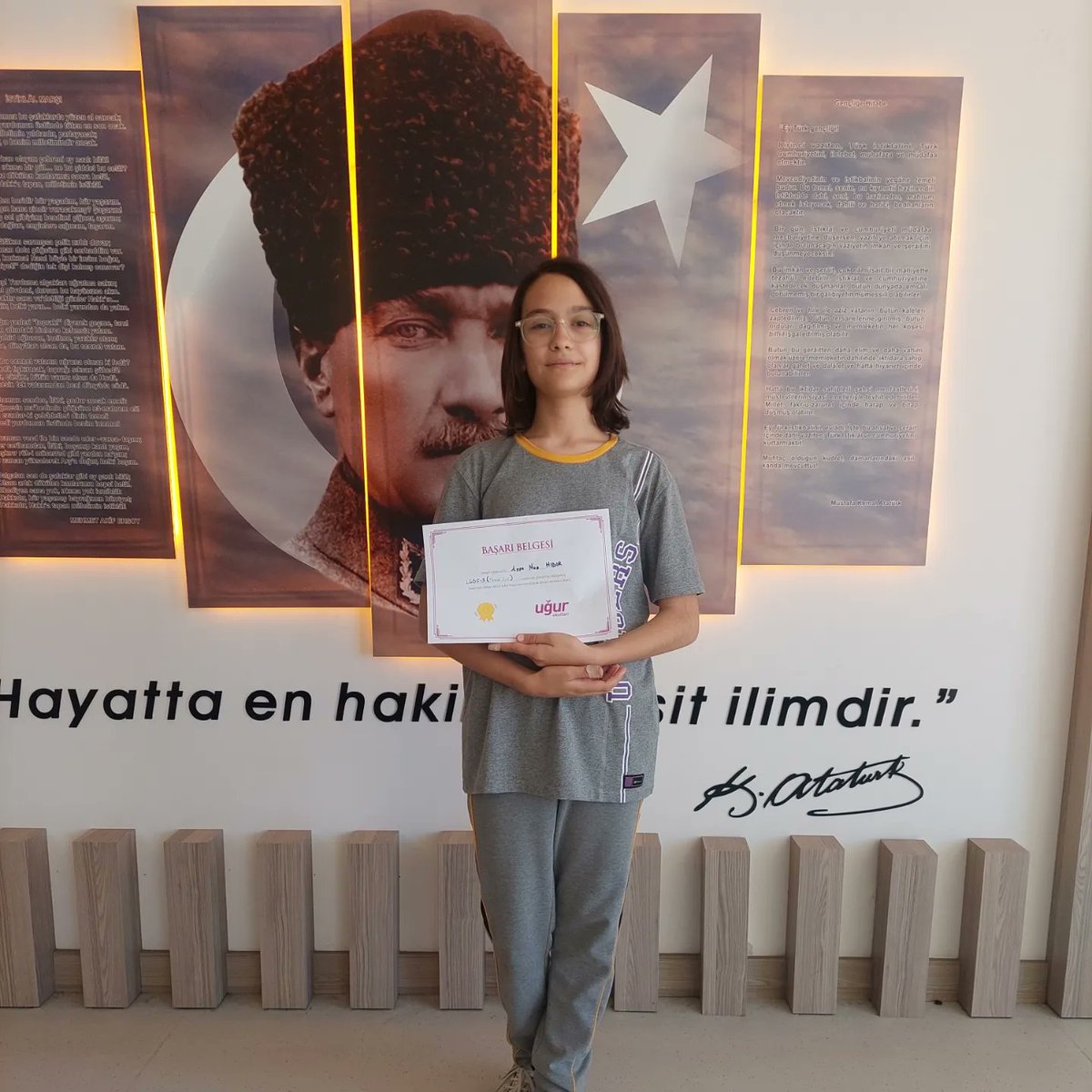 6.sınıf öğrencimiz Ayşe Naz HIDIR, Uğur Okulları genelinde yapılan LGDS-3  sınavında tüm soruları doğru bilerek Türkiye 1.si olmuştur.💜💛
Öğrencimizi tebrik eder, başarılarının devamını dileriz.🙏💐

#uğurluolmak 
#uğurlugelecek💜