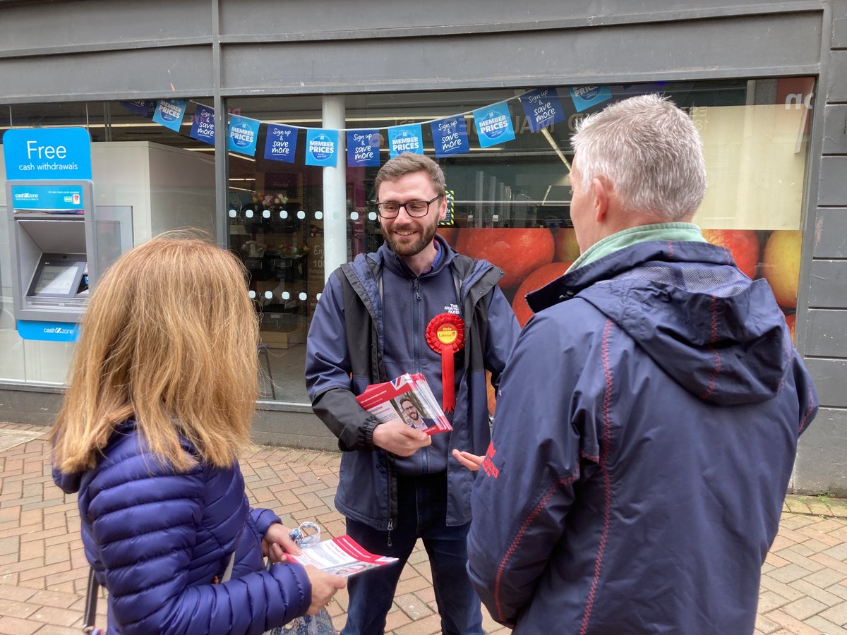 Out with ⁦@DanielSteel4PCC⁩ talking to voters in Teignmouth this morning. Labour’s pledge to #Takebackourstreets is hitting the mark here! For Stronger Policing and Safer Streets make your vote count for Labour on May 2nd.