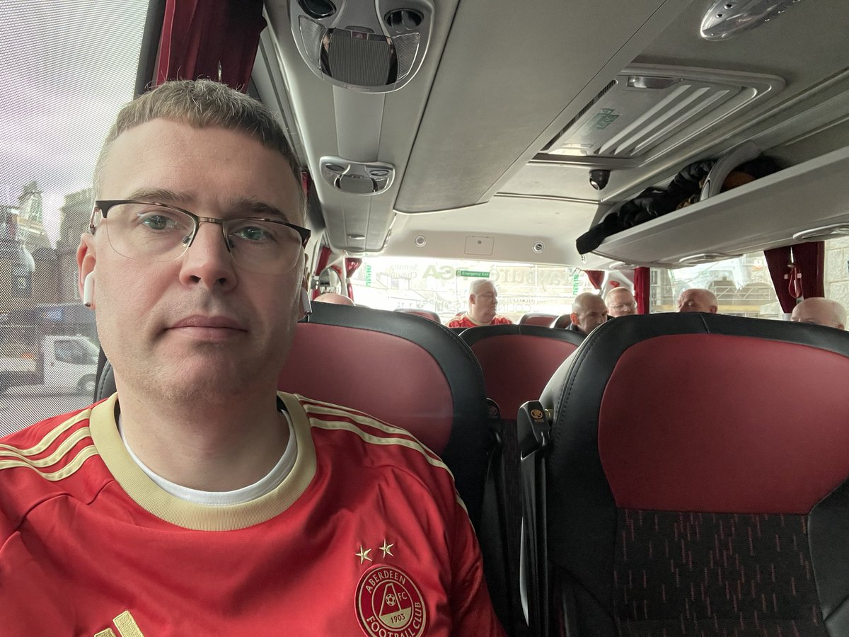 Enroute to @AberdeenFC vs @MotherwellFC on the Inverurie supporters club bus - missing my sidekick @Muzz2612 today who is busy working at @maryculter #standfree #billynomates #aberdeen #football