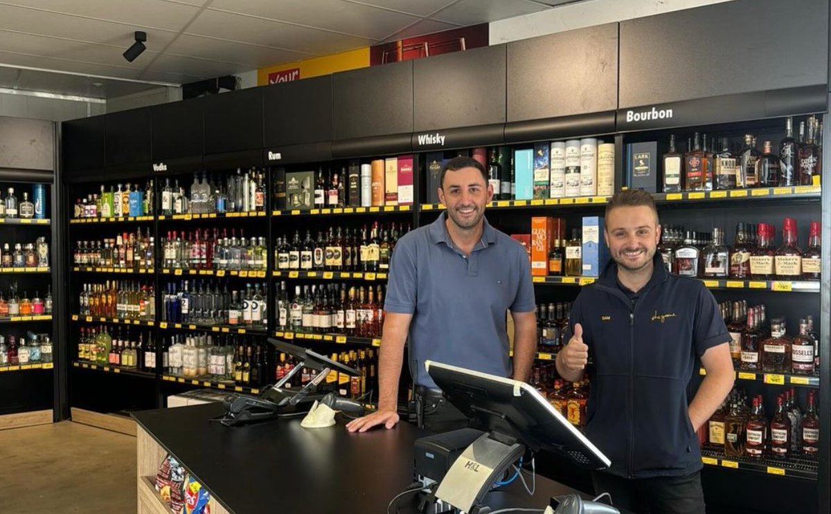 thegrovesa's tweet photo. The boys are pretty happy with the new bottleshop fit out
Come have a look for yourself, open till midnight tonight 🍻
https://t.co/uLrlD9lT22 https://t.co/ESK9Fnxs6e