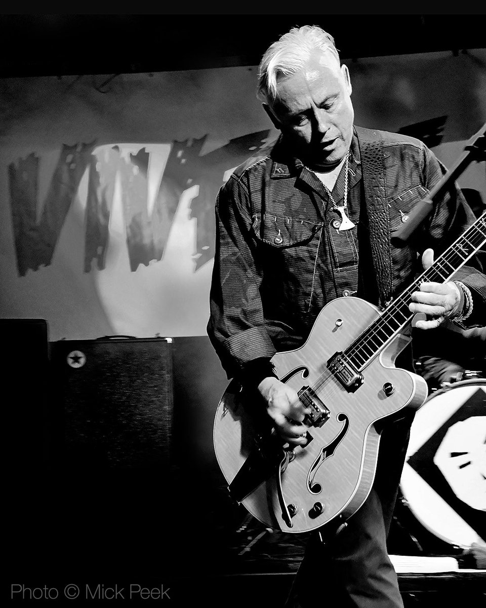 VIVE LE KIRK 🎭 @kirkbrandon onstage live with Theatre of Hate at the recent @ViveLeRock1 awards in London. Thankfully Stanley has overcome his recent health scare and the boys are back out on a big UK tour currently. #KirkBrandon #TheatreOfHate #SpearOfDestiny 📸 @mickpeek