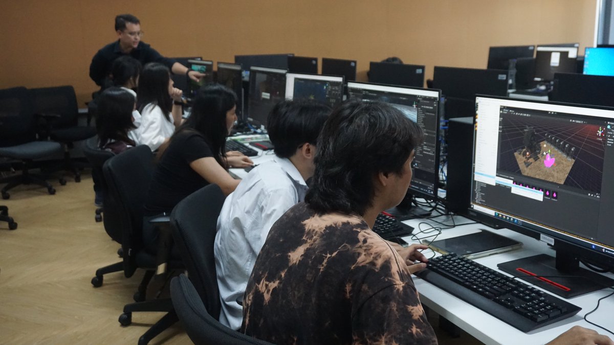 Demo Corporation tweet media