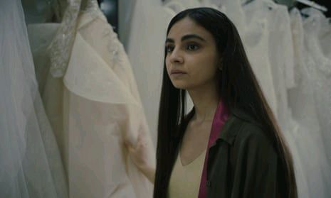 Elaha review – sex, patriarchy and second-generation identity. A sexually candid, seriously intentioned drama about a young Kurdish woman who feels she has to surgically ‘restore’ her virginity before her wedding buff.ly/3WdAv24