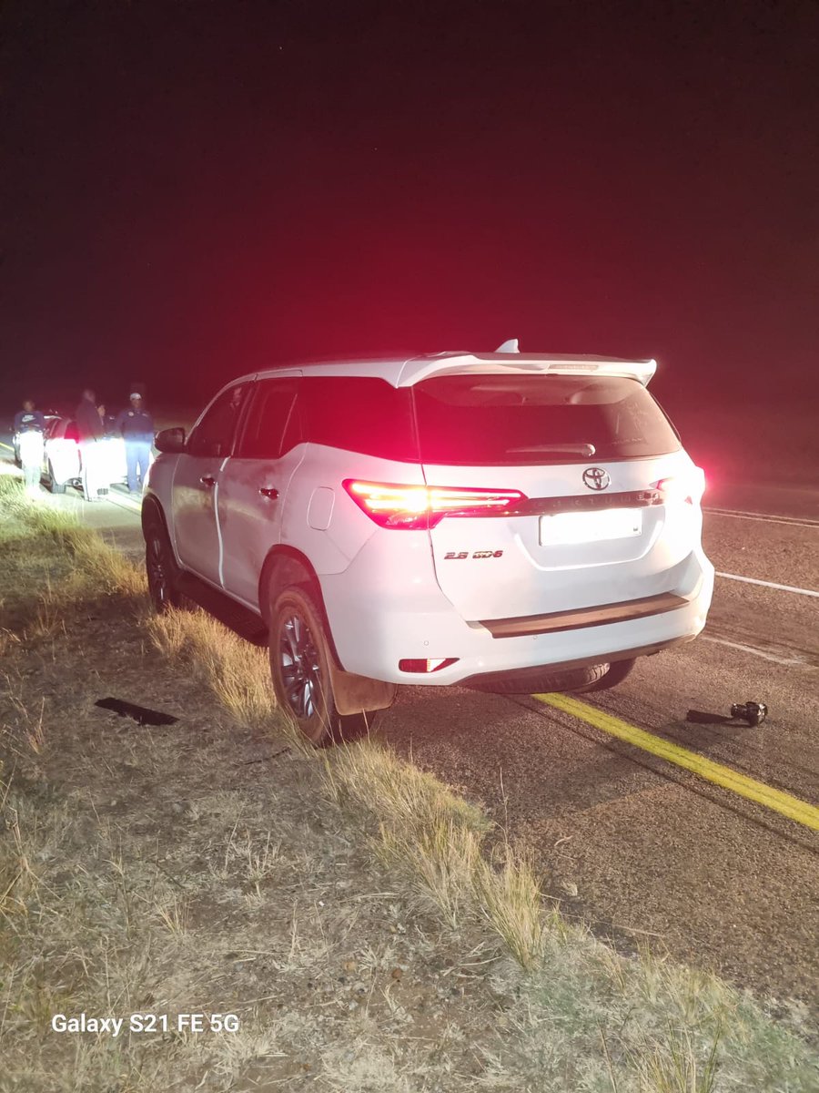 #sapsLIM Limpopo Provincial Commissioner hails Anti-Smuggling Task Team for  remarkable achievements since its inception in Dec 2023. A total of 23 suspects were arrested and 20 high-powered 4x4 vehicles worth approximately R17 million were seized.  The vehicles were all robbed…