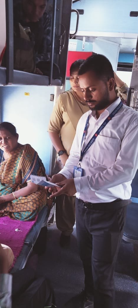 Western Railway tackles unauthorized passengers! Mumbai divisions Ticket Checking staff team along with RPF staff conducted a special checking drive in the First class coach of UDN-PLD memo at Udhna and Train No 19578 Jamnagar to Tirunelveli SF Express at Vasai Road station…