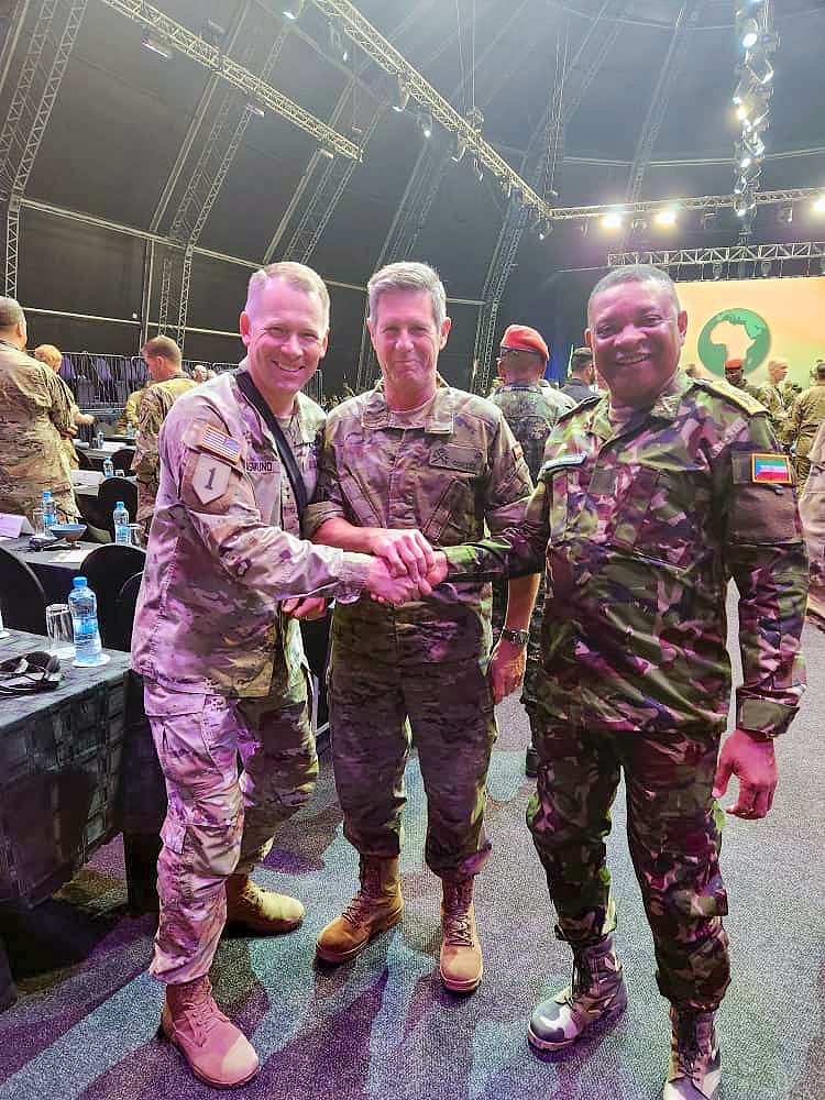 El general Luis Cortés Delgado, jefe del E.M. del Mando de #Canarias @MCANA_ET representa al #EjércitodeTierra en el “African Land Forces Summit 2024” #ALFS24. ✅Celebrado en Livingstone #Zambia, ha reunido a líderes de Estado Mayor de Fuerzas Terrestres africanas,…