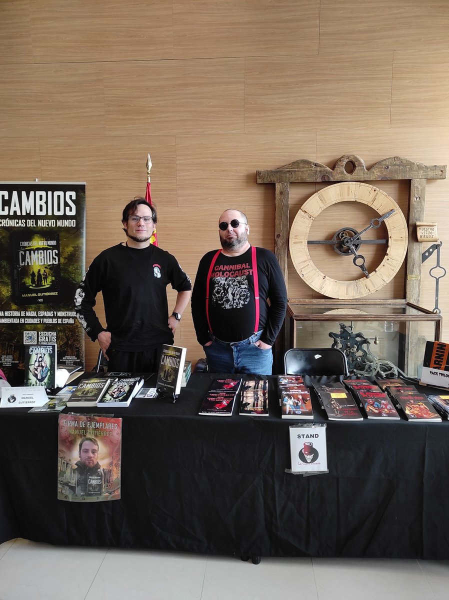 <a href="/ManuGutiCs/">ManuGutiCS</a> y <a href="/MorrisonWild/">Lou Wild Morrison</a> firmado ahora mismo en la feria del libro de <a href="/eltiemblo/">El tiemblo Avila</a> #libros #literatura #feriadellibro