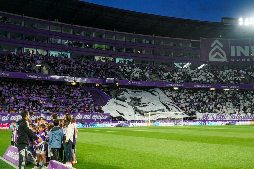 📸Publica la foto que más te guste o más recuerdos te traiga del Fondo Norte, acompáñala con los siguientes hashtags y etiquétanos ⬇️

#InscríbeteALaGradaDeAnimación
#AnimaEnElFondoNorte
#TodoElFondoEnPie

Hagámoslo viral🙌🏻