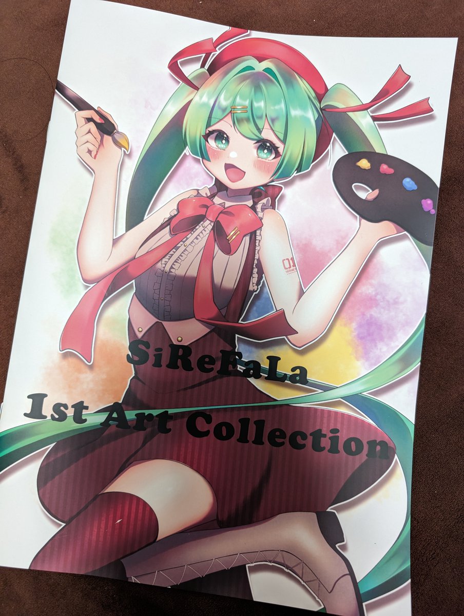 SiReFaLa's tweet photo. 【📡告知📡】
#超ボーマス55 の #お品書き はこちら！

しれふぁら！初のイラスト集、
>「1st Art Collection」

そして新しいコンピアルバム
>「五月病」

を頒布します！
どちらも500円になります。

旧譜もちょっとだけ在庫があるので是非お早めに！！

[お07] でお待ちしてお���ます✨ https://t.co/i07JYONJfb