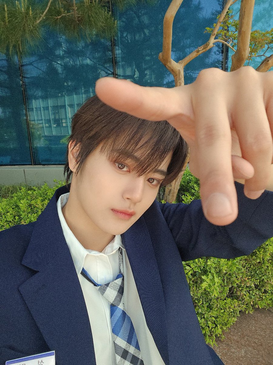 fantasyboys_mem's tweet photo. [#홍성민] 

오늘 음방 수고했어 모두들 👍

#FANTASYBOYS #판타지보이즈
#HONGSUNGMIN https://t.co/OtiB9mo6Os
