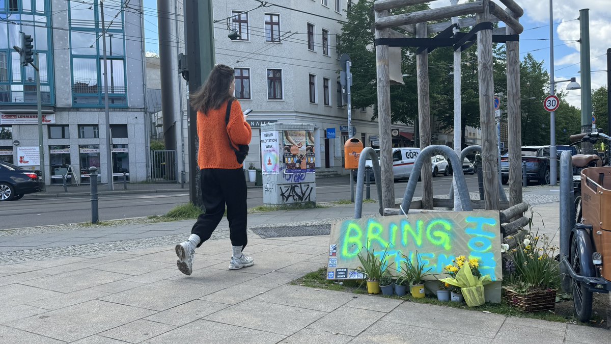 BRING THEM HOME NOW

BRINGTHEMHOMENOW.NET

Berlin-Weißensee, 18.4.24
#BringThemHome #IsraelHamasWar #Antisemitism #Antisemitismus