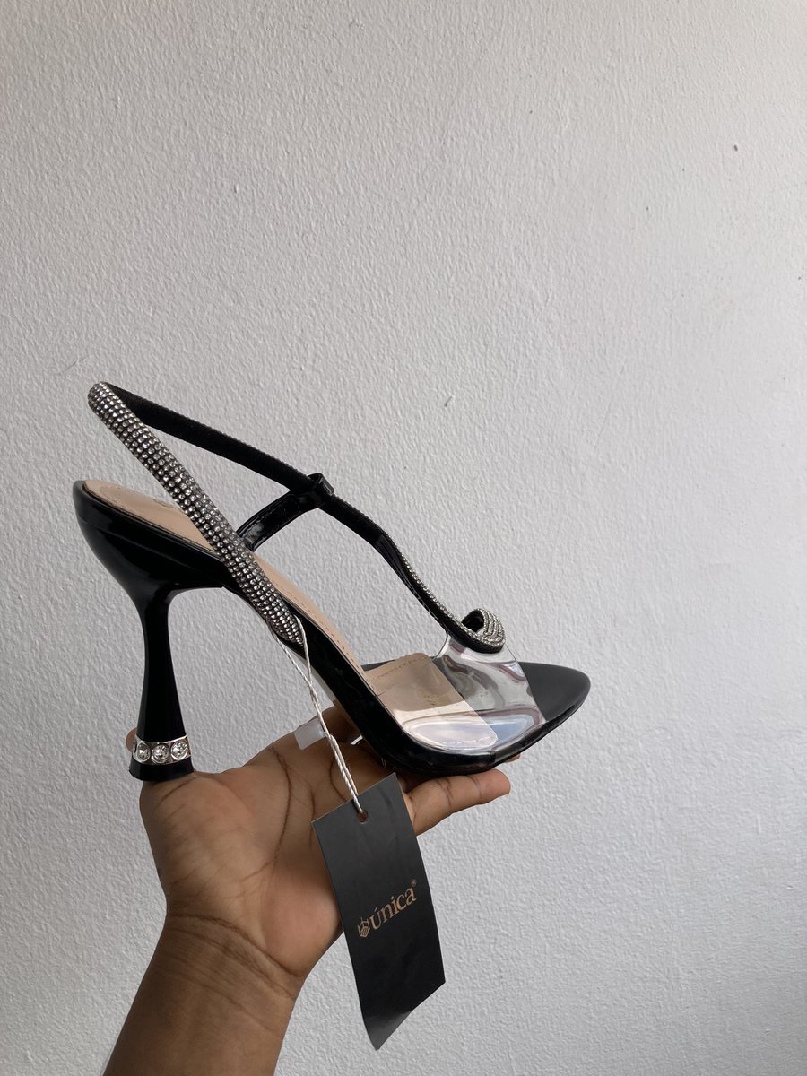 fash_finesse's tweet photo. Unica heels available in size 38 
Ghc 220 https://t.co/HGMLvagfen