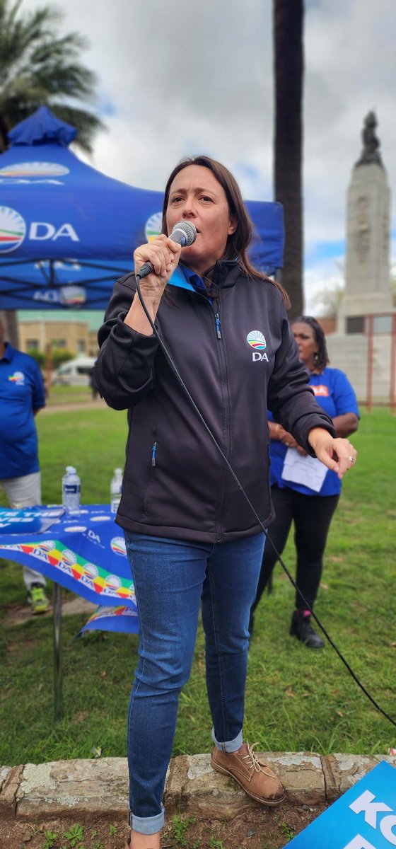 Commemorating Freedom Day with march in Komani🧢 After the 29 May National and Provincial Elections the DA will Rescue South Africa and our broken small towns by ensuring quality and corruption-free service delivery to all citizens. #RescueSA #VoteDa #RescueEC