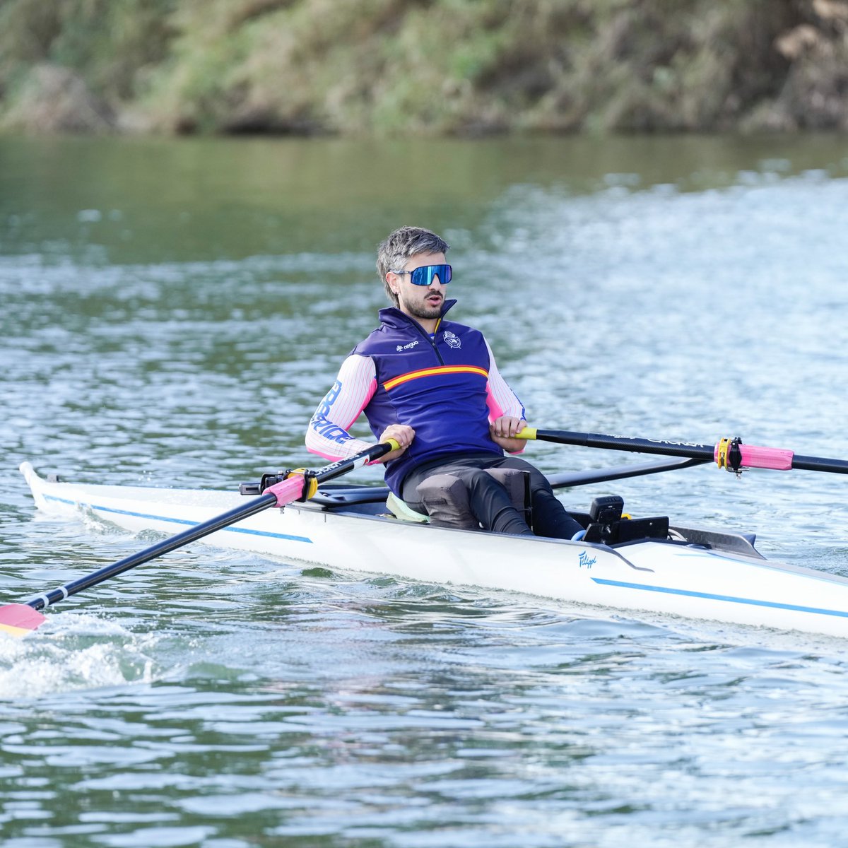 🚣🏼 ¡Javier García consigue para España la primera plaza en remo para los Juegos @Paralimpicos de #París2024! Lo ha logrado tras su victoria en la Regata Clasificatoria Europea de Szeged (Hungría). ¡Enhorabuena! 💪🏻