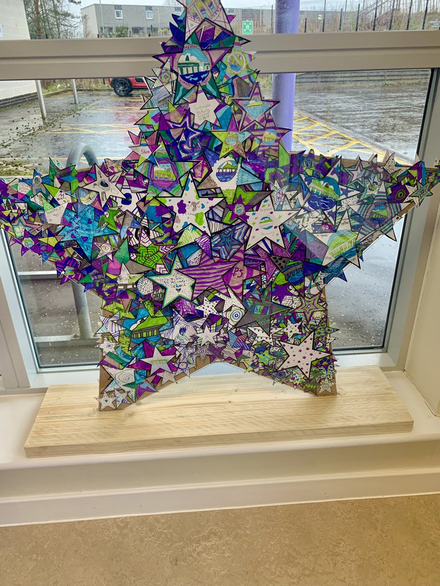 At Tayview, we aim to 🌟SHINE🌟
#SupportOneAnother
#HelpOurCommunity
#IncludeEveryone
#NeverGiveUp
#ExcelInAllWeDo
Our Super Star in our foyer has a star created by each pupil 💜🌟
#DundeeLearning