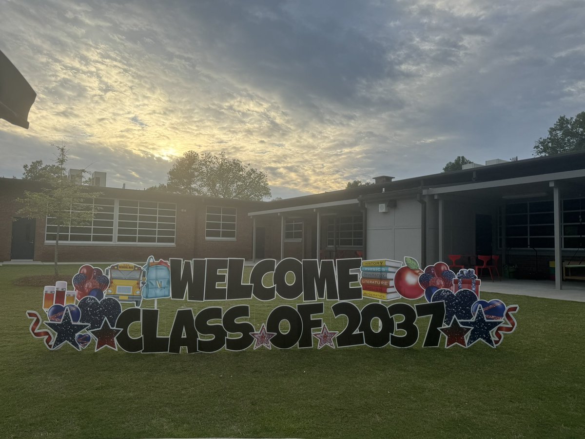 Good morning, Sumter! Today, our staff meets the 150 new scholars and parents joining our growing family at the 4th Annual Welcome to Liberty event. Show some love for the Kindergarten Class of 2037! #CharterChoiceChange #TheLibertyDifference