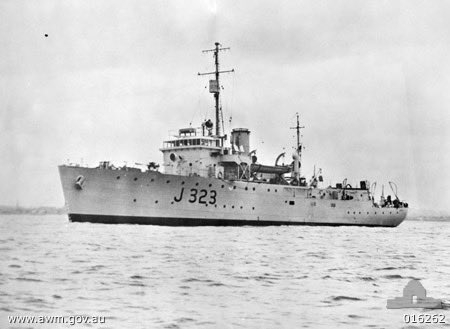 Bathurst class minesweeper HMAS Benalla (J 323) T/A/Lt.Cdr. Leslie Norman Morison, RANR(S): Commissioned 27.04.43.