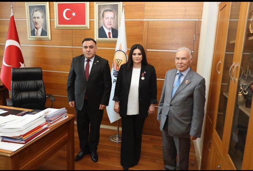 <a href="/jsarieroglu/">Jülide Sarıeroğlu 🇹🇷</a> SAYIN VEKİLİM HERKES İKİNCİ,ÜÇÜNCÜ İŞ HAKKINDAN BAHSEDERKEN DEVLETİN GAZI ÜNVANI VERDİĞİ SAVAŞ GAZİSİ MUHARİP GAZİ ÇOCUKLARININ BiR TANE BİLE KAMUDA İSTİHDAM HAKKI YOK.BU ADALETSİZLİĞİ GİDERMEYECEK MİSİNİZ?
<a href="/ashb_sehitgazi/">Şehit Yakınları ve Gaziler Genel Müdürlüğü</a>
<a href="/mhrmkurt/">Muharrem KURT</a>
<a href="/SayimMadak/">Dr. Sevim Sayım Madak 🇹🇷</a> 
<a href="/TmrOsmanagaoglu/">Tamer Osmanağaoğlu</a> 
<a href="/MahinurOzdemir/">Mahinur Özdemir Göktaş</a>