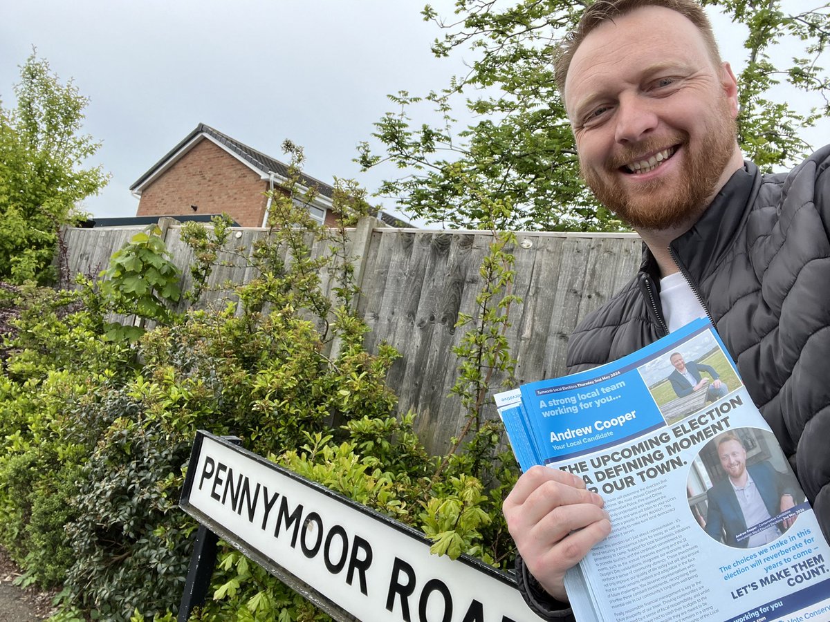 Out campaigning this morning in Tamworth getting our local Conservative message out there and giving people a clear choice of chaos under Labour or a well run authority with the Conservatives. 

#votetory #Conservatives