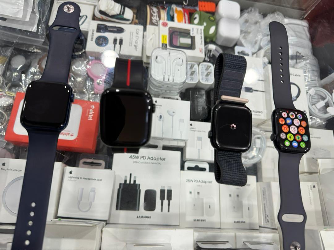 Apple Watches ⌚️ 
-s9 45mm 1,200,00/= 
-s8 45mm 950,000/=
@appleVision #Uganda