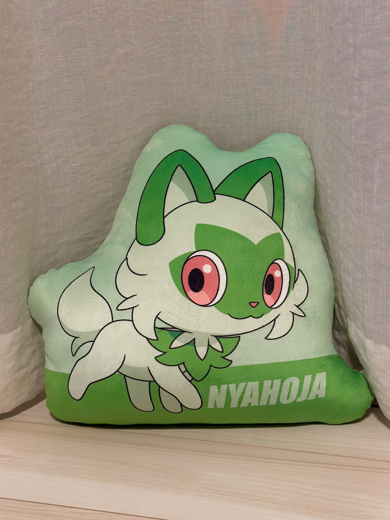 ポケモンカード柄クッション　ニャオハ BOSSポケモンカード柄クッションニャオハ 非売品 ポケモンカード柄