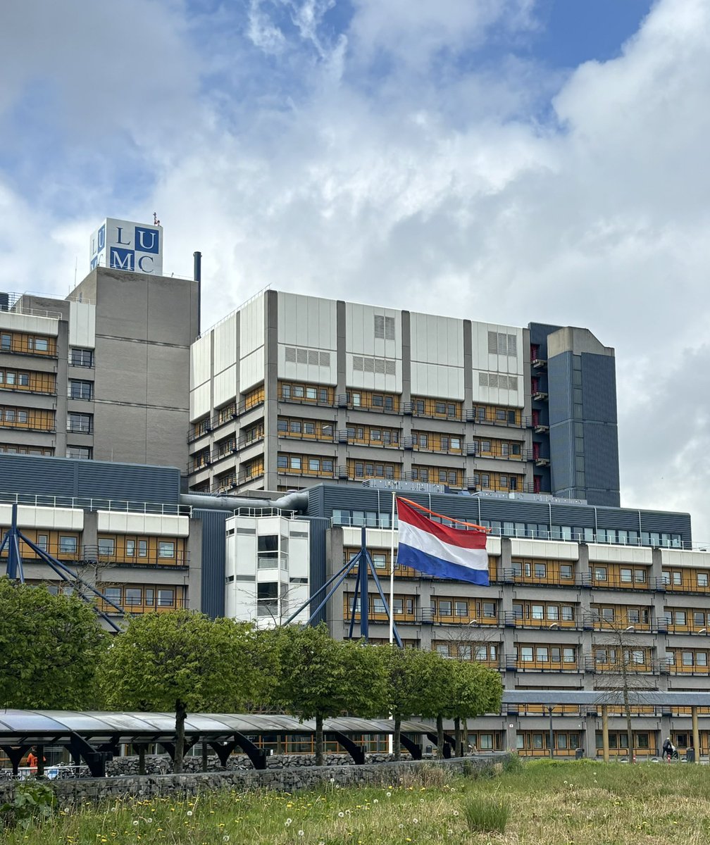 The national colours flying in front of @LUMC_Leiden to celebrate our King’s birthday.