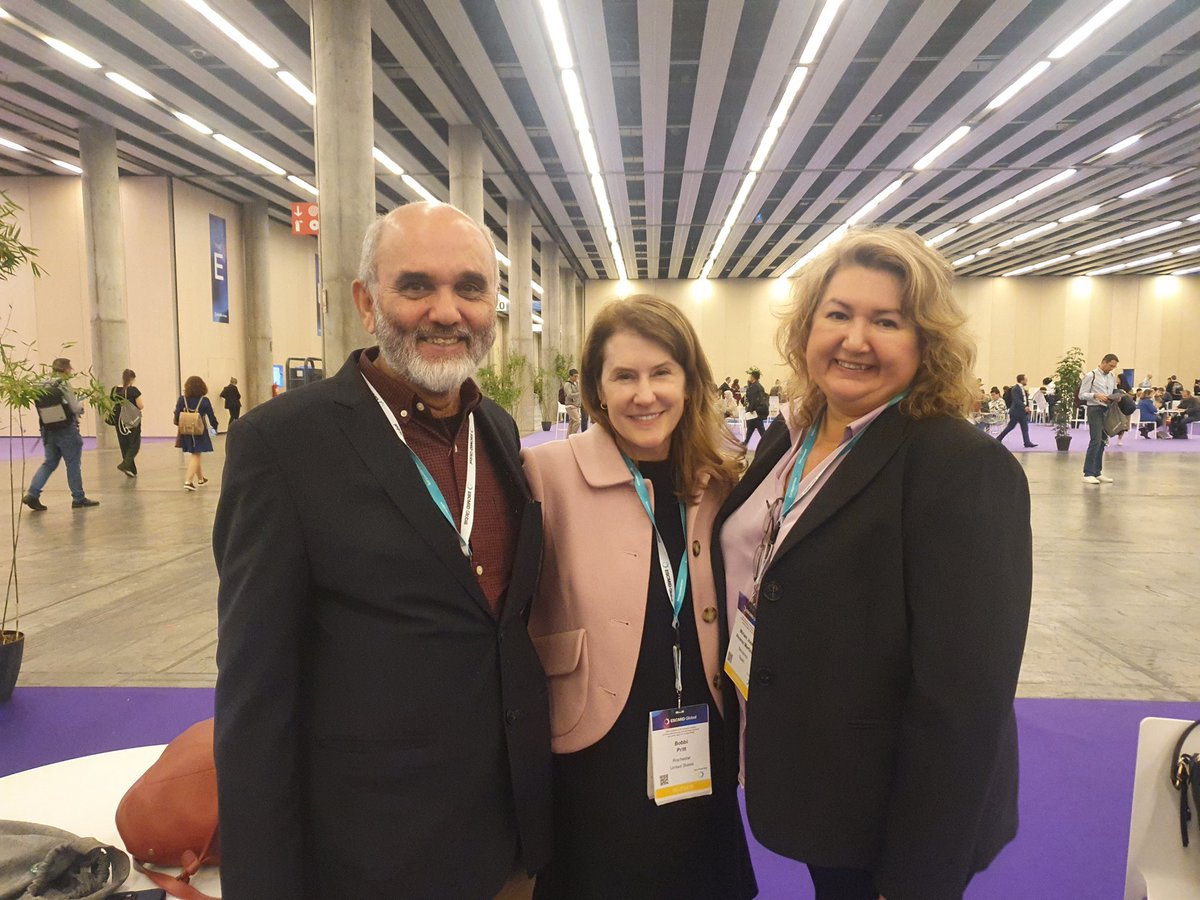 So great to be in #ECCMID2024 to meet big experts in Parasitology. Thanks #ProfSheorey @ParasiteGal for our talk during @ESGCP_ESCMID meeting today!