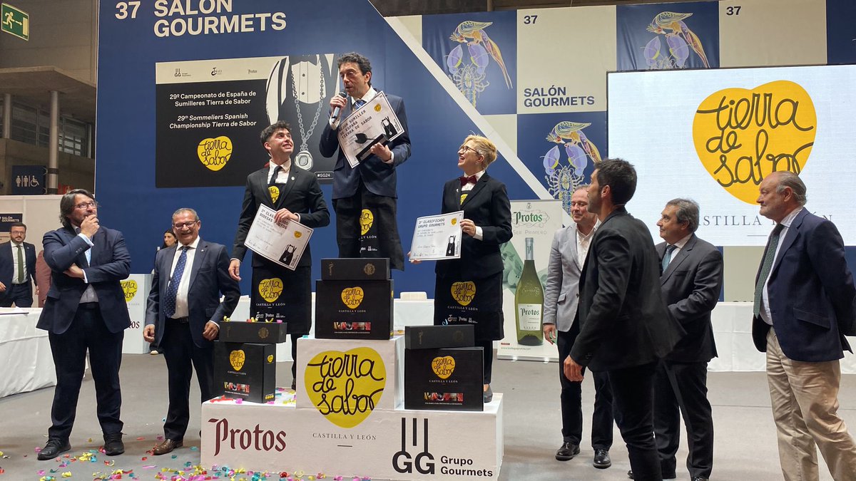 Fernando Mayoral @terroaristas se ha convertido en el Mejor Sumiller de España en el #SG24. También le felicitamos en estos momentos en #ElPicaporte de #EsRadioCyL @Bodegas_Protos @UAESsumilleres @tierradesabor #EsRadioCyL