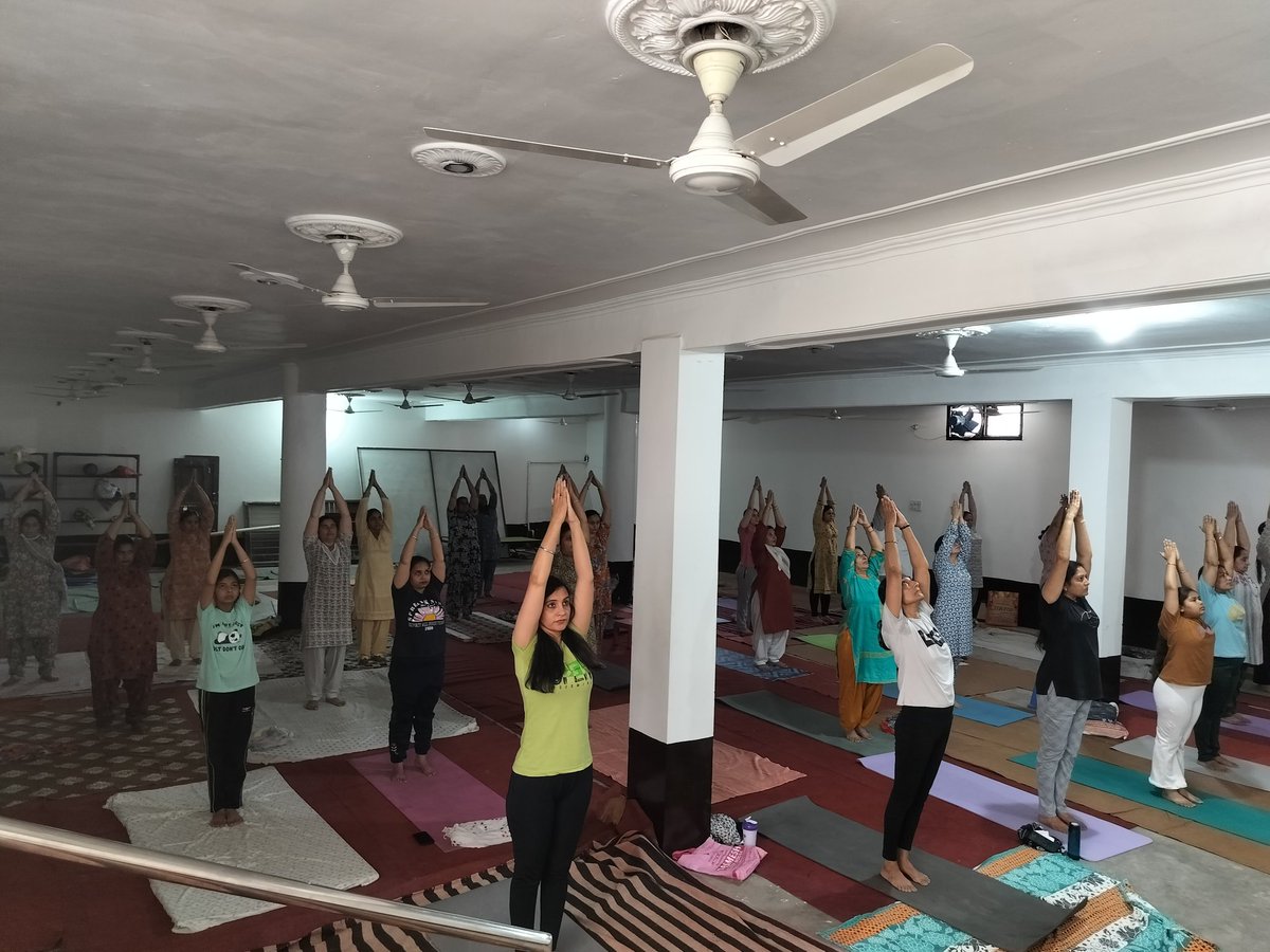 CMDI Yogshala
@Free Yoga classes
#Healthy Tips
#Dusanjh road Moga