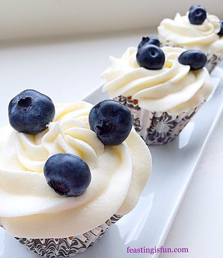 Lemon Blueberry Cupcakes - delicious and filled with fruit. A lovely treat to bake and share 🍋🫐
RECIPE - feastingisfun.com/lemon-blueberr…
#SaturdayVibes #RecipeOfTheDay #cupcakes