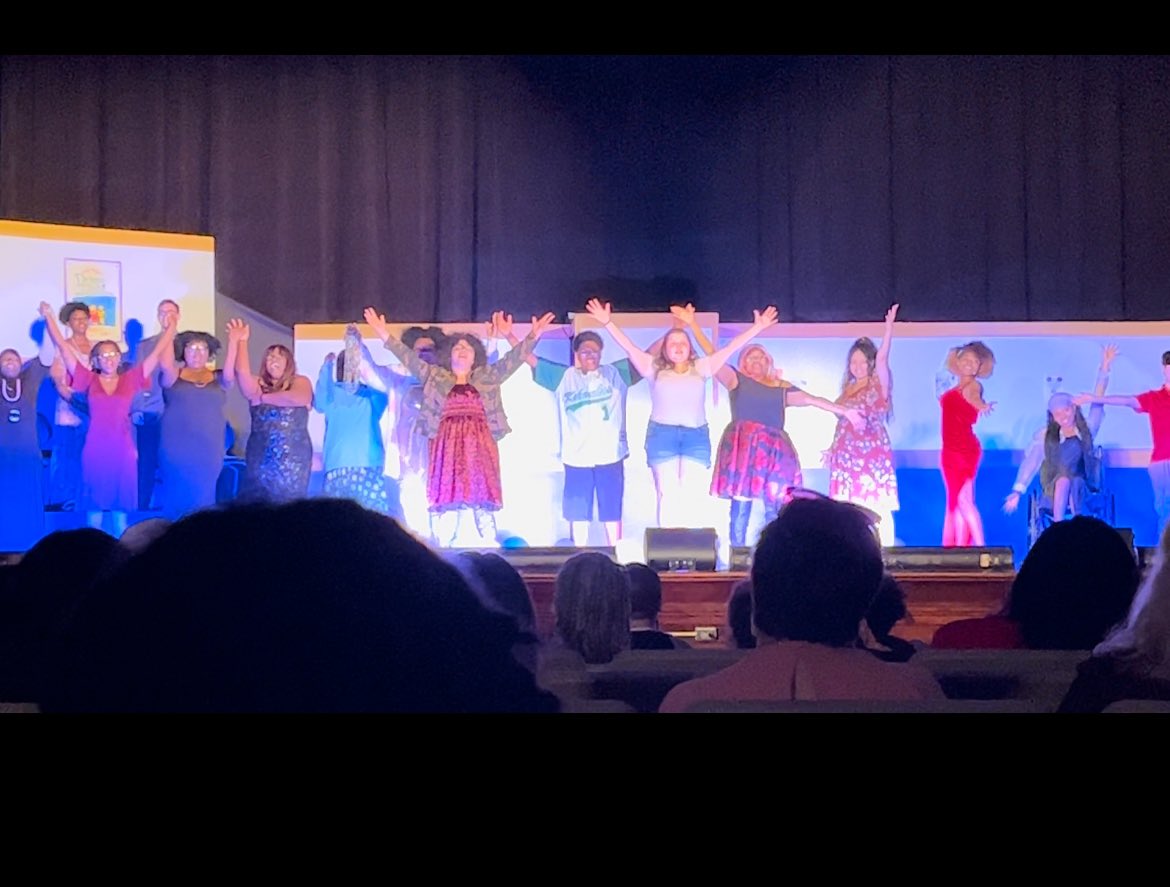 TheMrsJonesAP's tweet image. Shout out to @MrQuinnELA and his crew on their production of “Mean Girls” last night for @ShawneeAcademy He’s done such an incredible job with our students, showing them that EVERYONE has a place at Shawnee 💙💛🦅 #ProudAP #MeanGirls