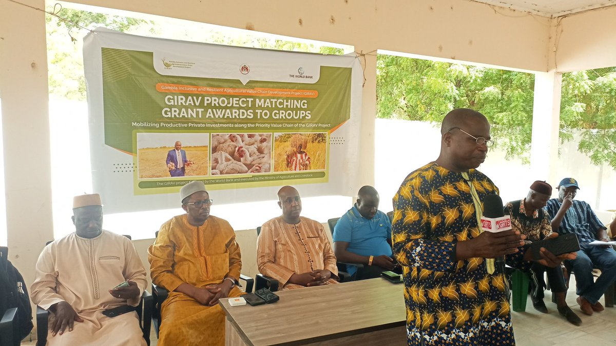 AmadouBah5's tweet photo. Happening Now at the Office of the Governor, Central River Region, The Gambia. #WorldBank funded #GIRAVproject is awarding #MatchingGrant to 12 group in the region to support investments in their priority sub-projects. The event is being presided over by Two Cabinet ministers. https://t.co/tItG9gBhpC