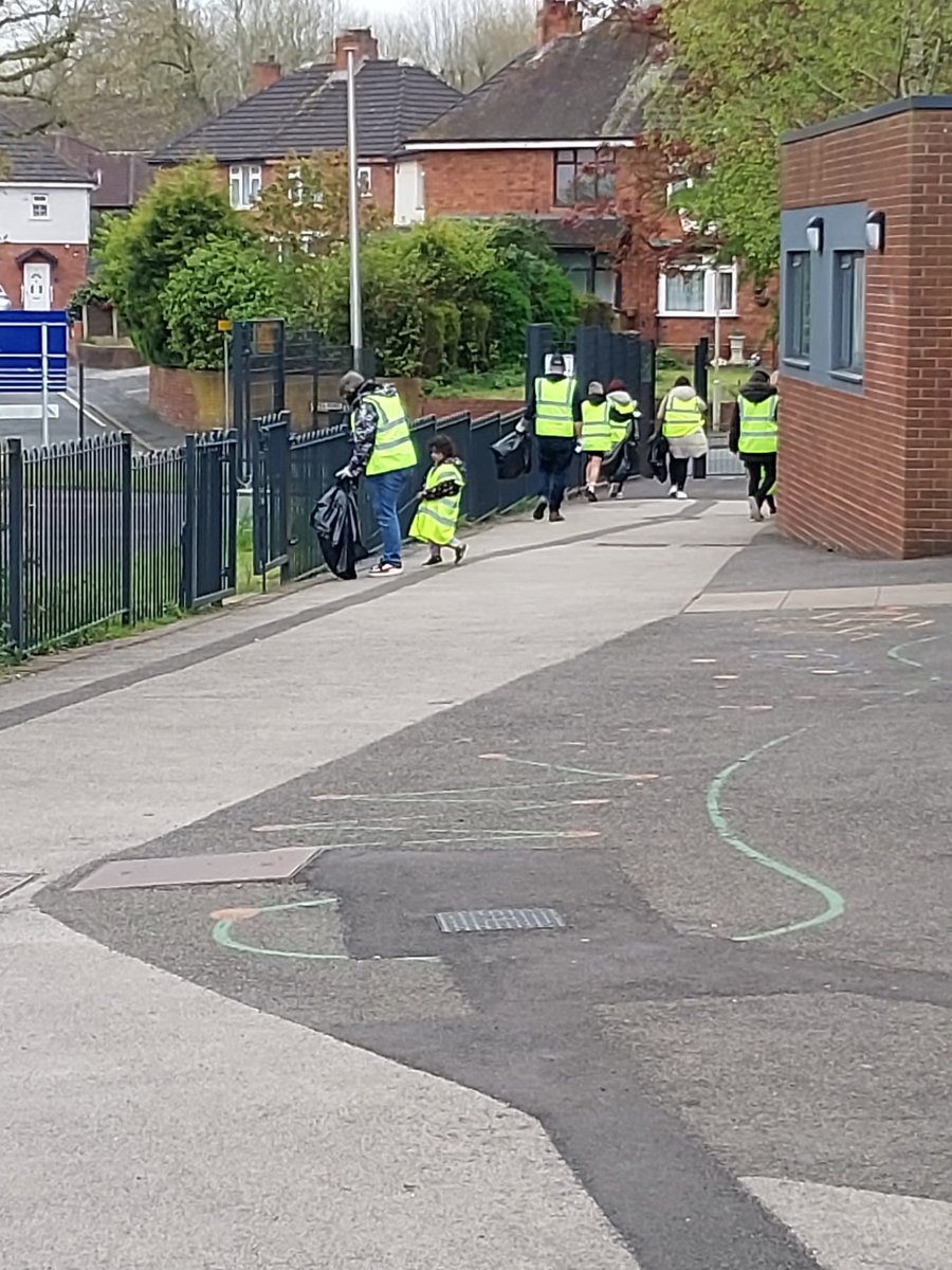 Dudley Town Police tweet media