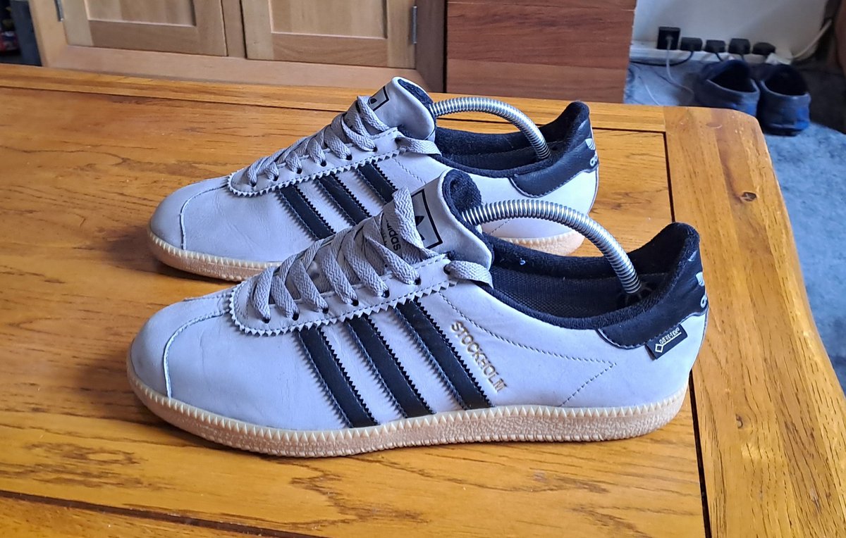 happy weekend all /// gortex on foot check in on yer pals make a call send a text ✌️ #ShareYourStripes