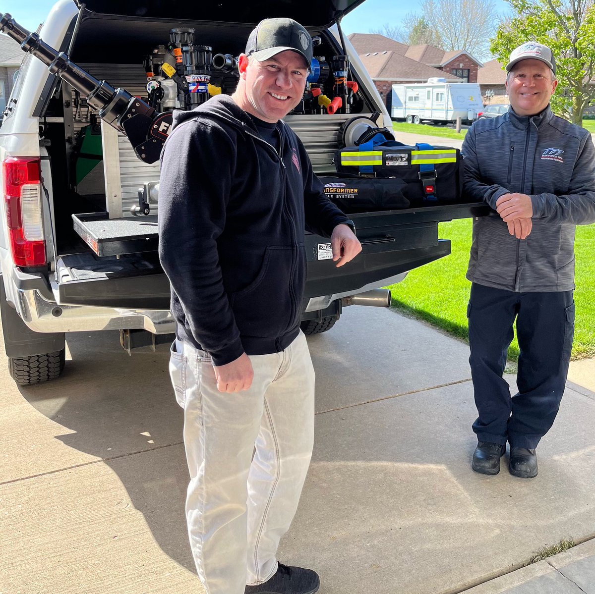 FirehouseTrain1's tweet image. We are excited to be working with our friend Geoff at TFT Canada, during our upcoming training sessions on High-Rise Firefighting, Electric Vehicle &amp;amp; Lithium-Ion Battery Fire Tactics &amp;amp; Industrial Emergency Response. Thanks for the support!🔥
#taskforcetips #hosenozzle