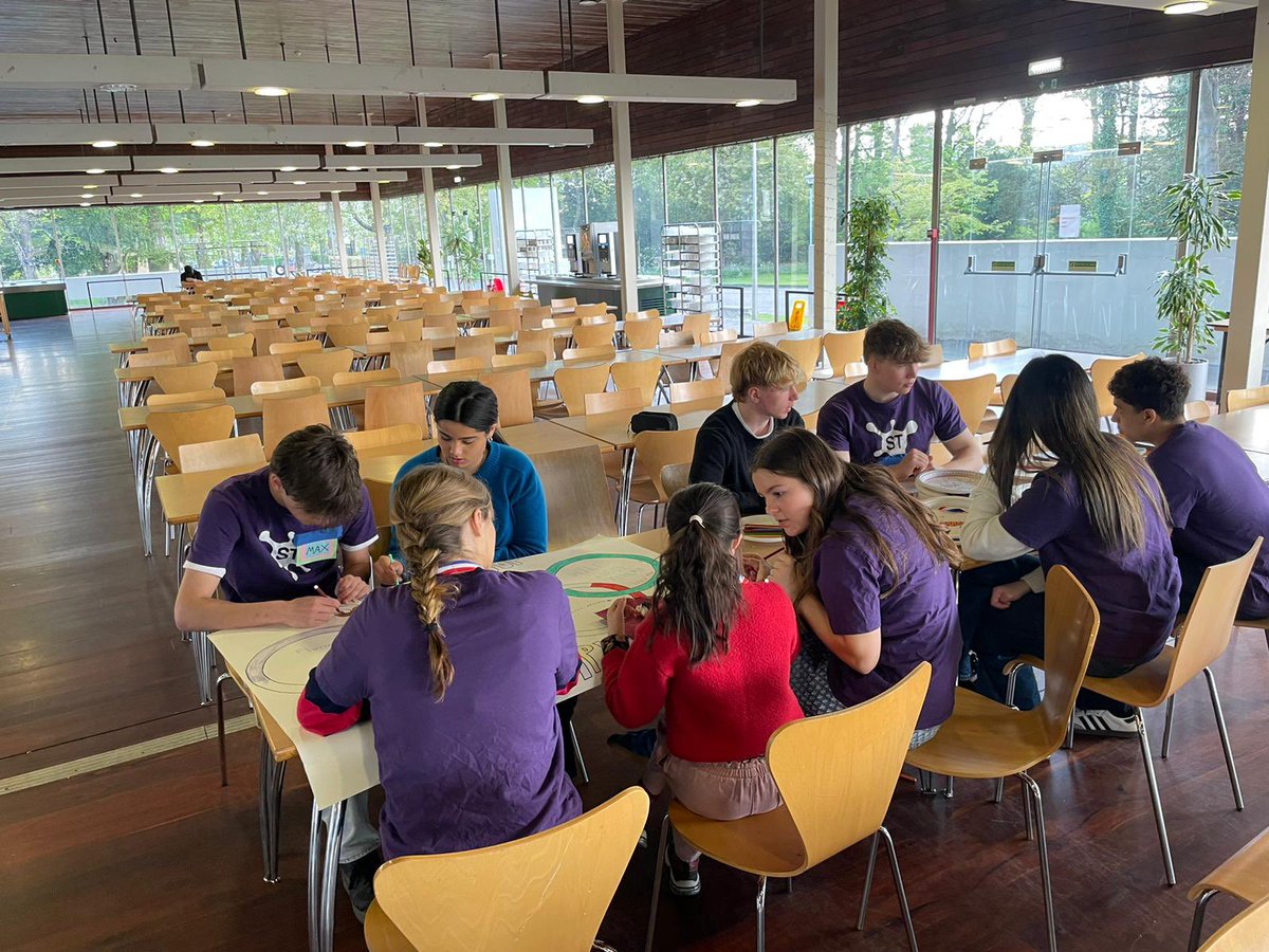 FettesLearn's tweet image. Of course the sun was shining for the @SuperTroopEdin Open Day @Fettes_College…great to meet our new families and see our new volunteers in action!