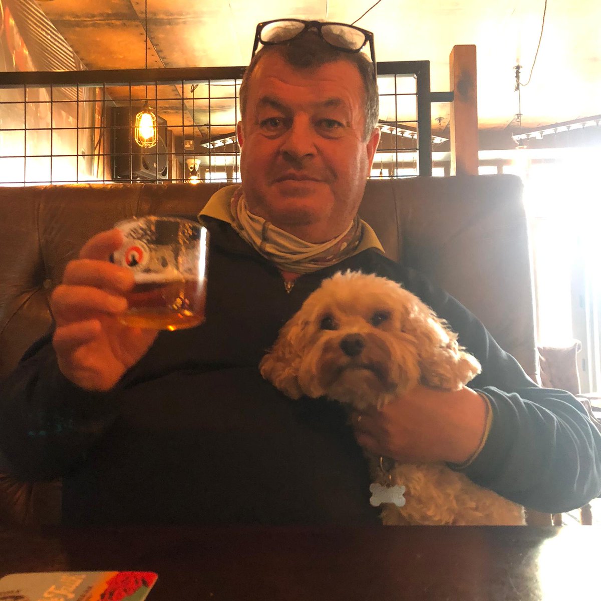 Bring in your dog and have a beer this Saturday.🐶

#camerons #pints #lionspride #beerlovers #paleale #ale #pumpit #didsbury #beavertown #tinyrebel #cloudwater #oldmout #peroni #erdinger #dogfriendly #saturday