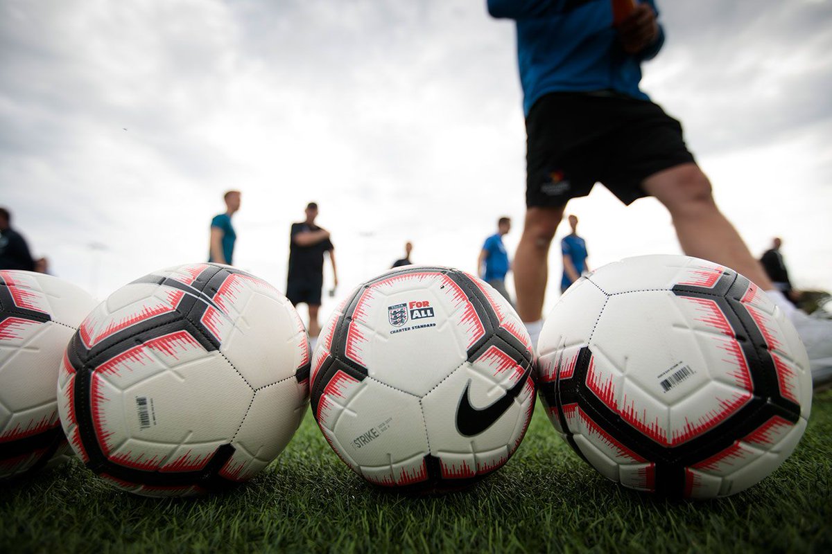 Looking for new opportunities to play, coach or volunteer in grassroots football? Head over to our website noticeboard ⬇️ 🗒️ buff.ly/45SmtUw