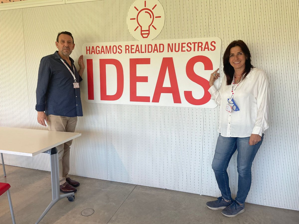 Claudia, referente del proyecto GPS visitó a su homólogo Juan en la #CruzRoja de Alcorcón para compartir ideas de intervención.

Juan nos visitó el pasado mes de septiembre así que esperamos que esta colaboración se mantenga en el tiempo!

#cadavezmásiguales #empleo