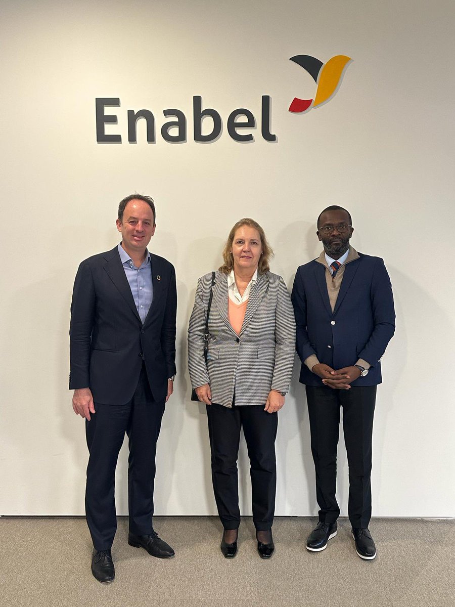 Lors de son passage à Bruxelles, le Directeur Général de @investindrc, M. Anthony Nkinzo Kamole, a eu l’occasion de rencontrer @jeanvanwetter, Chief Executive Officer d’@Enabel_Belgium et @kristaverstrae2, Représentante résidente d’@Enabel_en_RDC. Échanges fructueux pour…