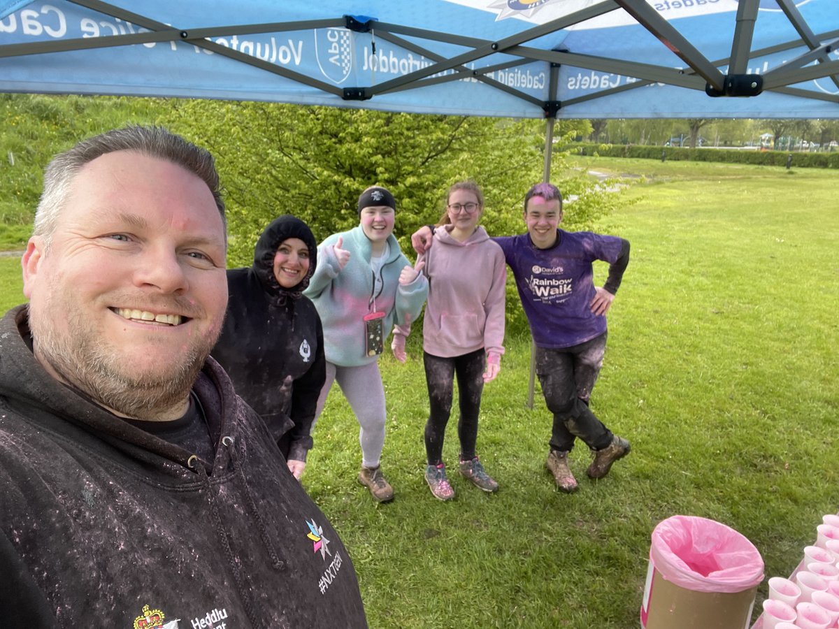 Alex, Sharron & our @GPNewport @NationalVPC Cadets are down at Tredegar Park for this years @SDFHC #KolorDash. It's a bit wet but we are here to volunteer! If you are running, have a great time!!!