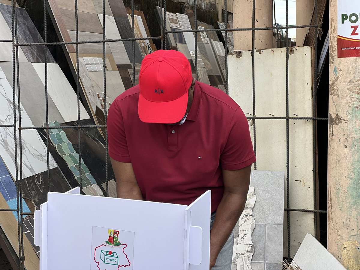 H E Gov Seyi Makinde has just voted in the ongoing Oyo State Local Government election in Ibadan, Oyo State. 

Let us know where you'd be voting today.