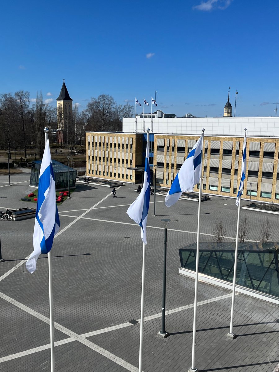 Hyvää kansallista #veteraanipäivä’ä! 🇫🇮

Veteraanien, lottien ja kotirintaman urheus, epäitsekkyys ja raskaimmat henkilökohtaiset uhraukset sotavuosina takasivat Suomen itsenäisyyden, vapauden ja tulevaisuuden.

Kunniavelka ja arvostus on mittaamaton – kiitos kaikille heille!🙏❤️