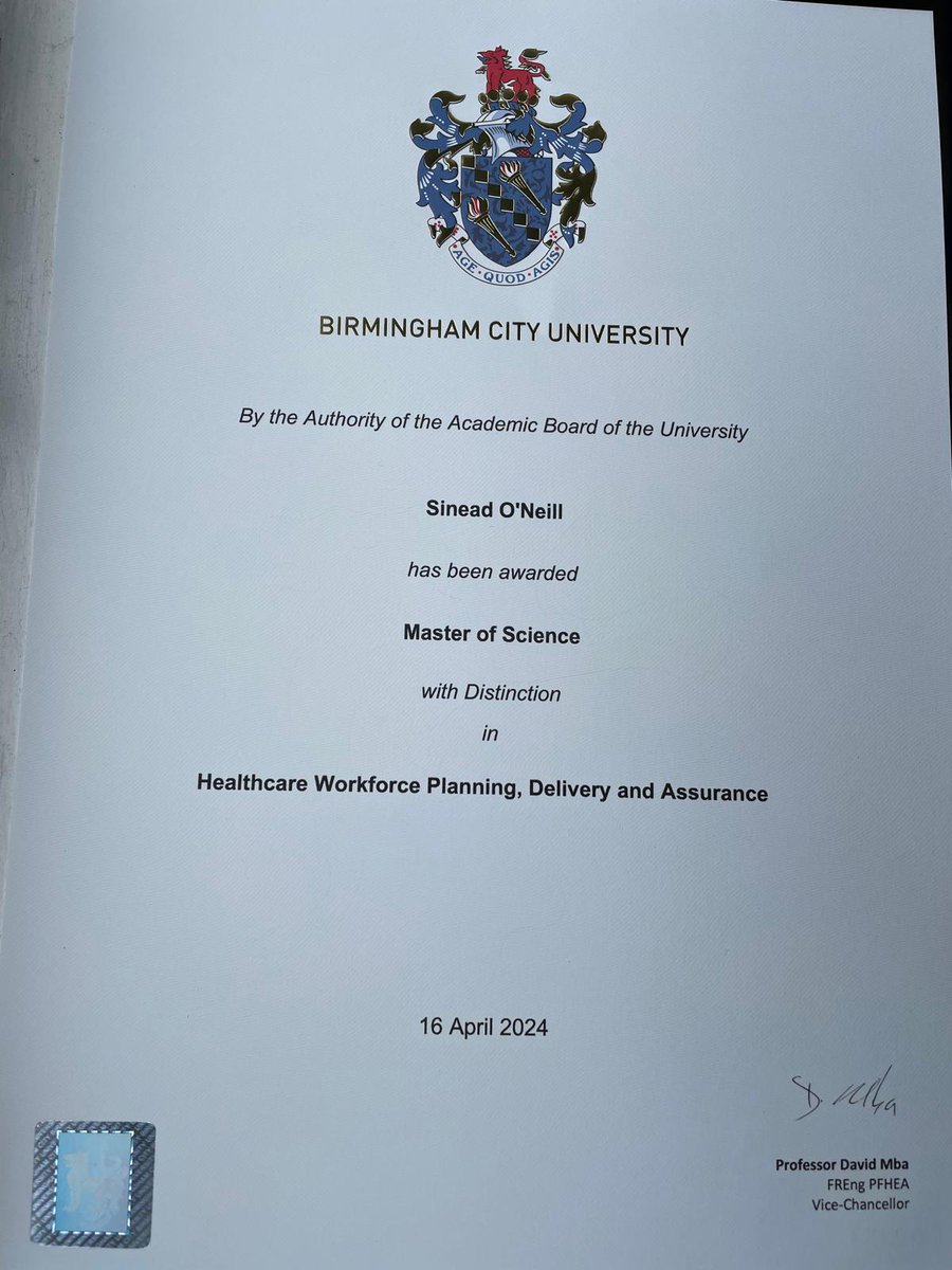 Congrats to @SineadONeillNHS on her MSc with distinction in healtcare wkforce planning delivery governance/CNO safer staffing fellowship prog Hard work & comitment rewarded enjoy a 🍾 @CNOEngland @MRadford_HEECN @duncan_CNSE @teamCNO_ @cstilesuk @Jane_Avery_ @SigsworthJanice