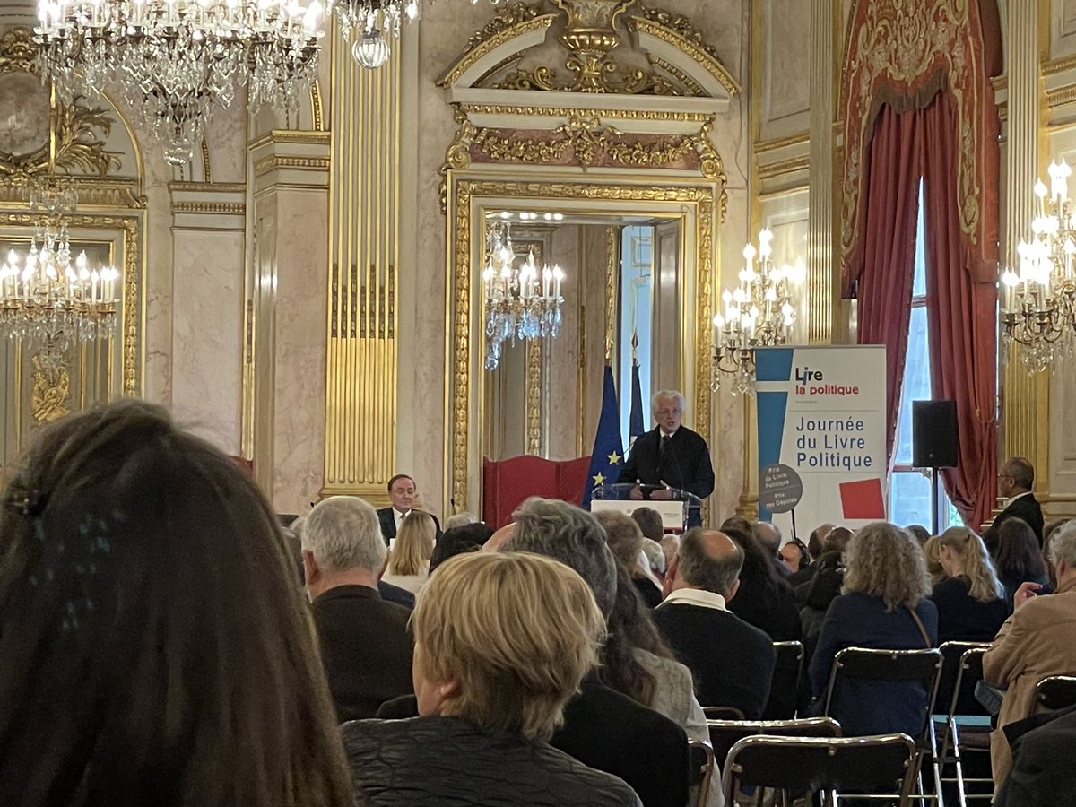 Et le Prix du livre politique 2024 est décerné à Pascal Perrineau pour « Le goût de la politique ».
#JournéeDuLivrePolitique