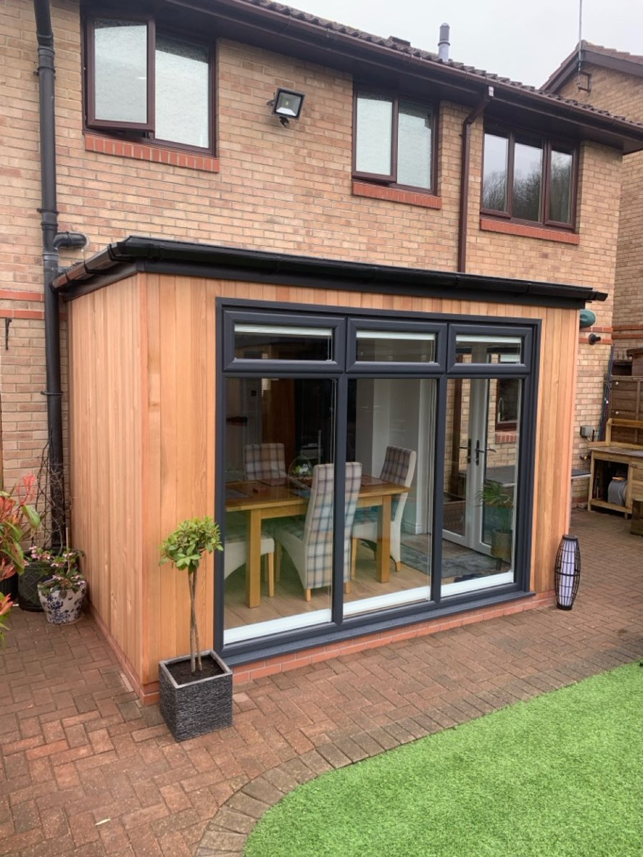 The Leka home extension wall and base system can be used for a variety of solutions including garden rooms, conservatories, orangeries and single story home extensions. Finishes can be completed with cladding, brick skins and render. #lekasystems #lekaxi #homeextension