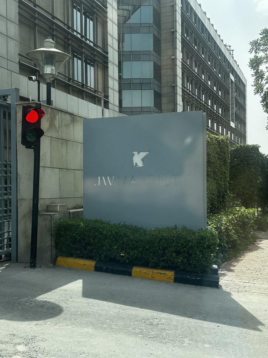 Dear @JWMarriott, I am at your hotels across the country very often, what pains my heart deeply is your use of dogs 🐕 at the entry date for security. It’s terribly hot across the country 🇮🇳 right now, & I’ve seen most of these fur babies struggling .. Really think you could do