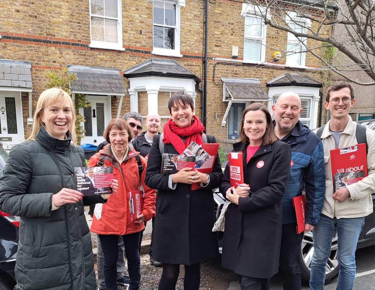 We've been having fun this week out on the doorsteps chatting to people in Abbey and Wandle, making sure they know what is at risk if they don't remember to vote for @SadiqKhan this Thursday (and bring your ID!)