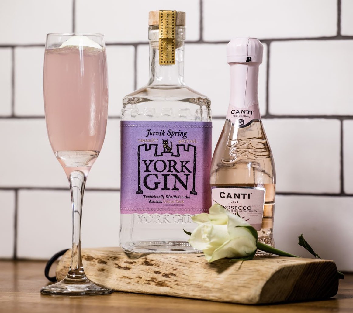 In a desperate effort to encourage spring to appear, we’re giving you 5% off York Gin Jorvik Spring online this weekend. (As well as Viking for York, ‘Jorvik’ means ‘Spring’ in Old Norse.) Buy online here (offer ends midday Monday 29 April): yorkgin.com/york-gin-jorvi… #gin