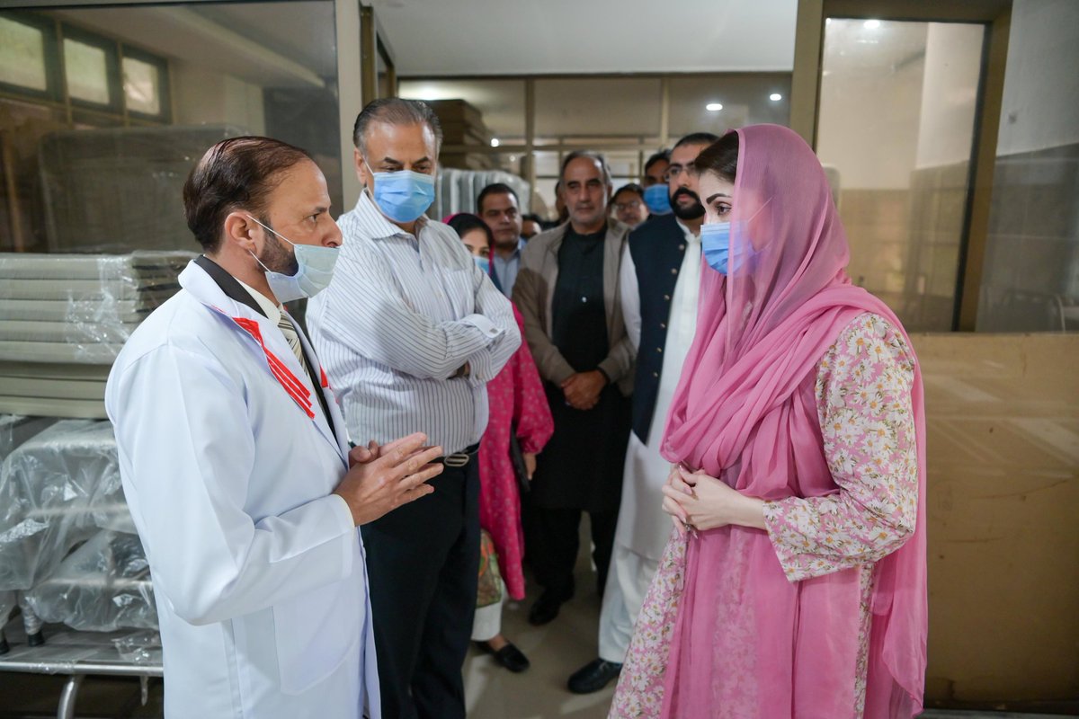 وزیراعلیٰ @MaryamNSharif کی ساملی سینی ٹوریم ہسپتال مری آمد وزیراعلیٰ مریم نواز نے مریضوں سے ملاقات کی ،خیریت دریافت کی اور ہسپتال انتظامیہ کو مریضوں کے علاج کی بہترین سہولیات کی فراہمی کی ہدایت بھی کیں